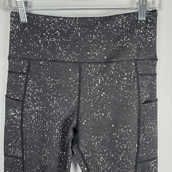 Zyia Active Women's Black Reflective Pocket Light n Tight Hi-Rise 7/8 Size 6-8 - Picture 7 of 16